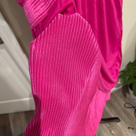 Sincerely Jules Fuscia dress. - Picture 9 of 11